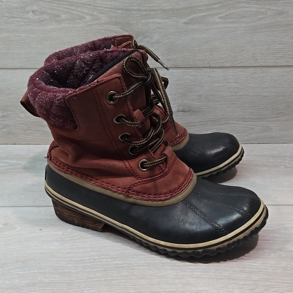Sorel Women Ankle Outdoor Out N About rubber shoes sz 7.5